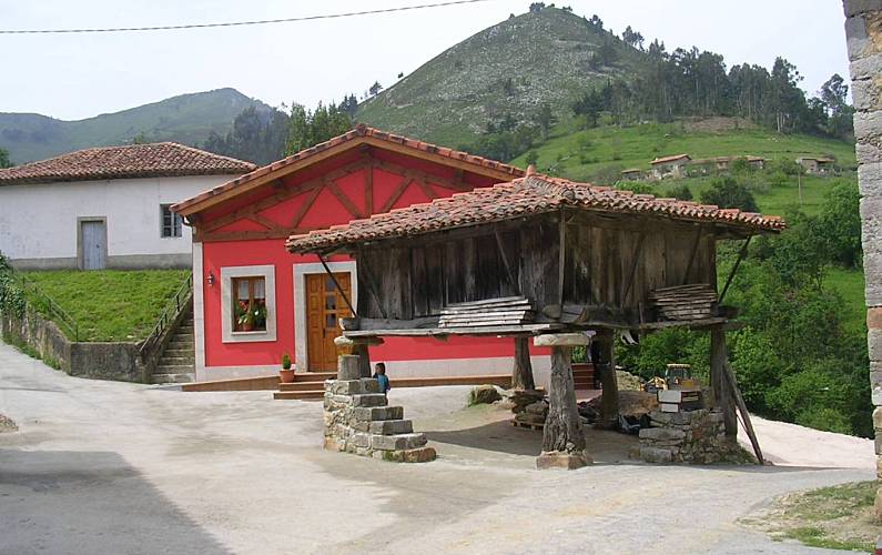 Es un pequeño pueblo de la parroquia de Linares